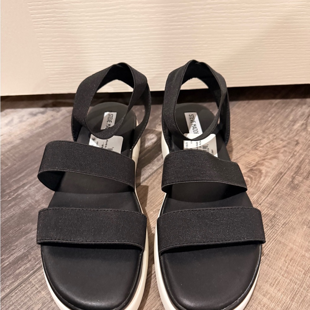 NWT Steve Madden Black Strap Sandals -9 1/2